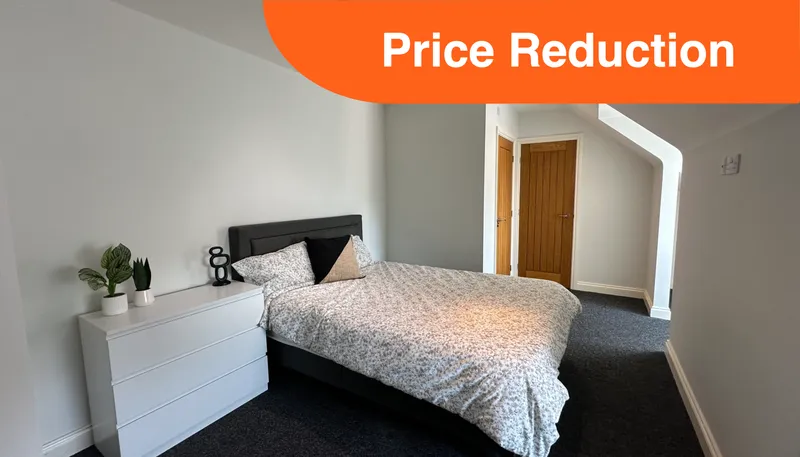 Lord Tennyson // 2 Bed & 2 Bath // Ensuites // JULY 2026 - Thumbnail 1